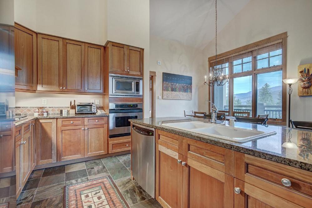 Luxurious 3 BR in River Run Village Featuring Ski in, ski out condo
